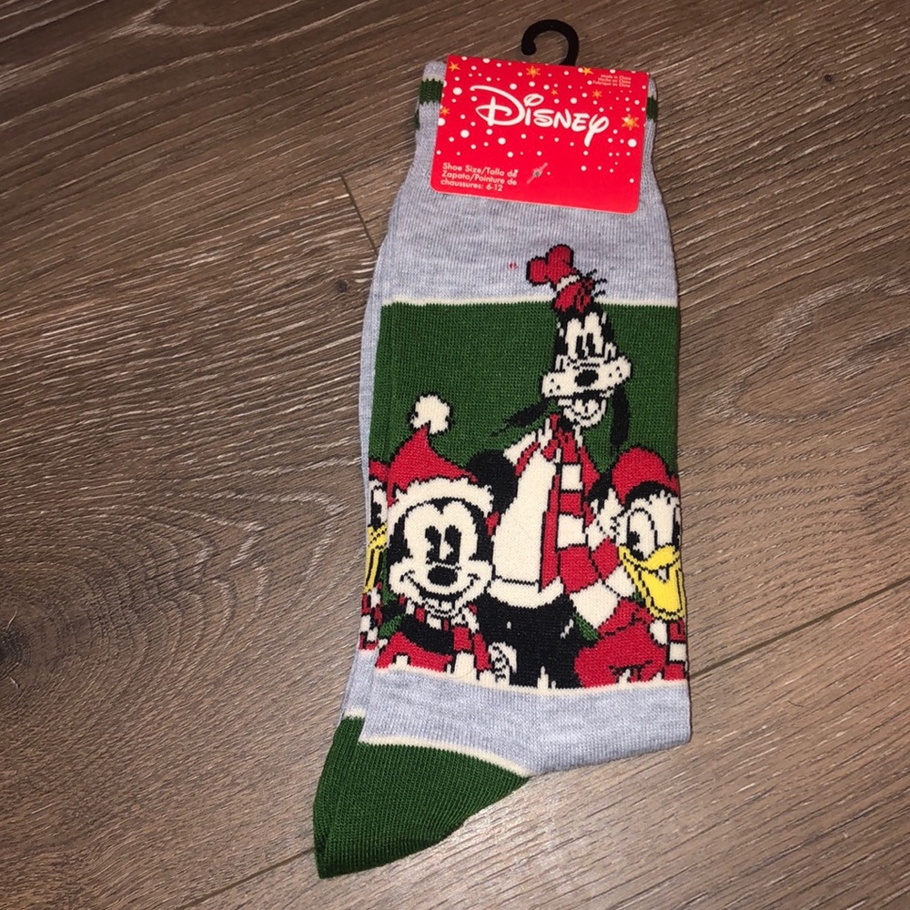 Disney Christmas Socks Mickey Goofy Donald Sz 6-12